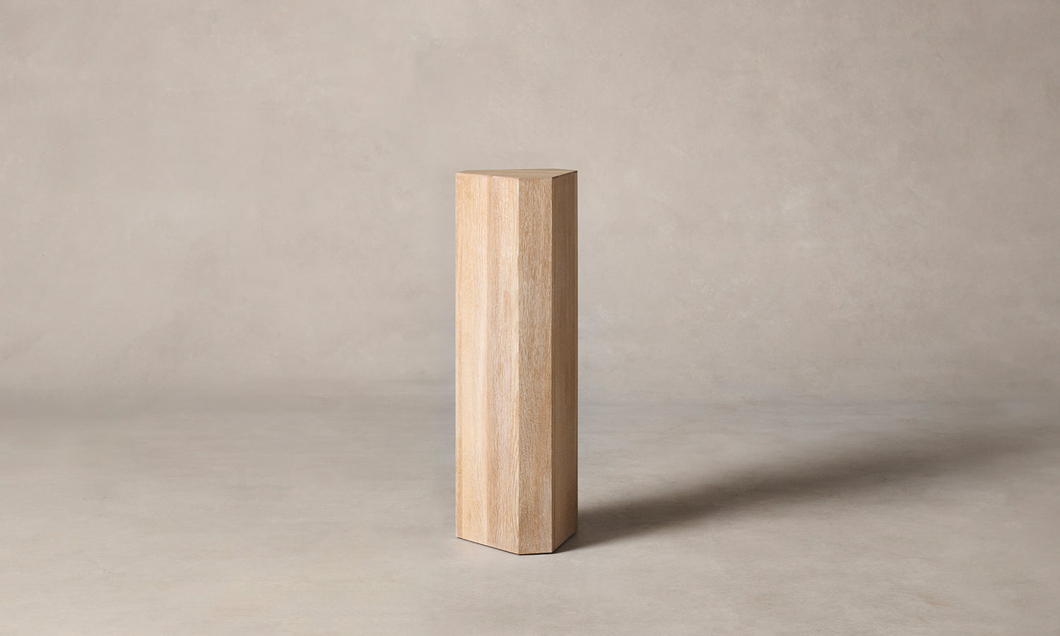 galerie pedestal in white oak wood